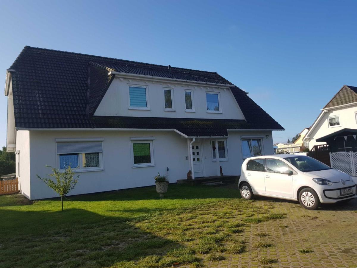Ferienwohnung Am Teich Lutow Eksteriør billede